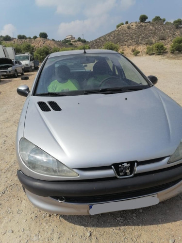 PEUGEOT 206 — автомобиль-донор на запчасти 