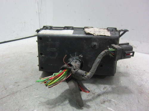  CAJA RELES / FUSIBLES FORD FOCUS BERLINA (CAK) 