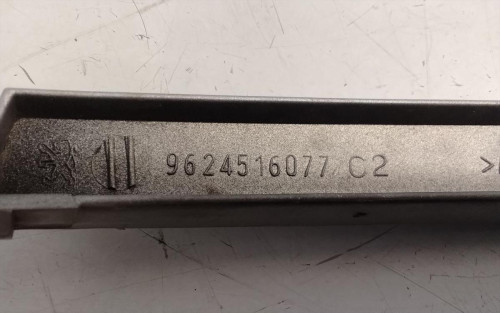 MOLDURA BAJO FARO DERECHO Peugeot 306 BREAK 