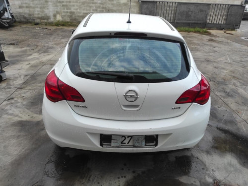 OPEL ASTRA J BERLINA 5P — Donor Vehicle for Used Parts 