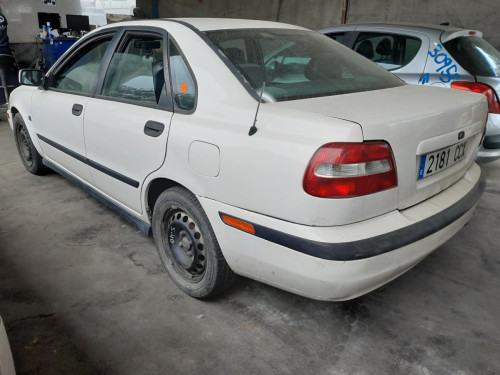 VOLVO S40 BERLINA — автомобиль-донор на запчасти 