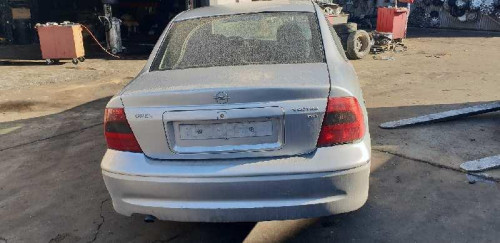  OPEL VECTRA B BERLINA 
