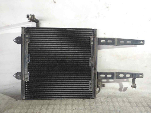 CONDENSADOR / RADIADOR AIRE ACONDICIONADO Volkswagen POLO III (6N1) 