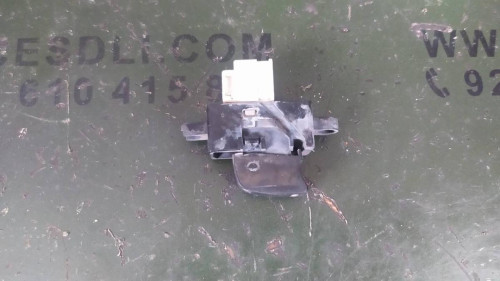 MANDO ELEVALUNAS TRASERO DERECHO Nissan X-TRAIL (T30) 