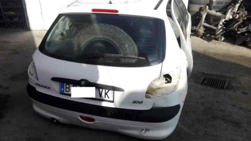 PEUGEOT 206 — vehículo donante para recambios 