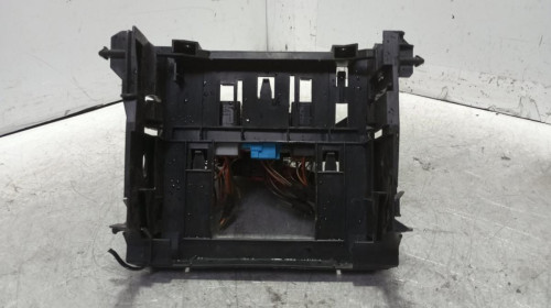 CAJA RELES / FUSIBLES Audi A1 SPORTBACK (8XF) 