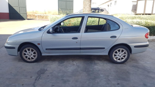 Renault Megane I Classic (LA0)(1996->) — vehículo donante para recambios 