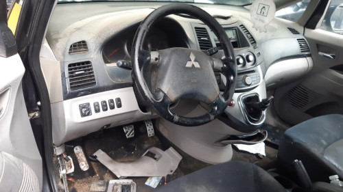 MITSUBISHI GRANDIS (NA0W) — vehículo donante para recambios 