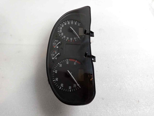  CUADRO INSTRUMENTOS VOLKSWAGEN PASSAT BERLINA (3B2) 