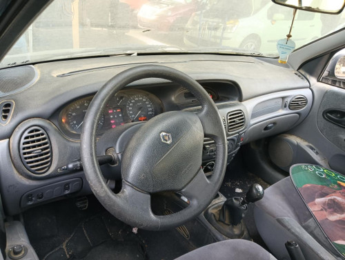 RENAULT MEGANE I FASE 2 CLASSIC (LA...) — vehículo donante para recambios 
