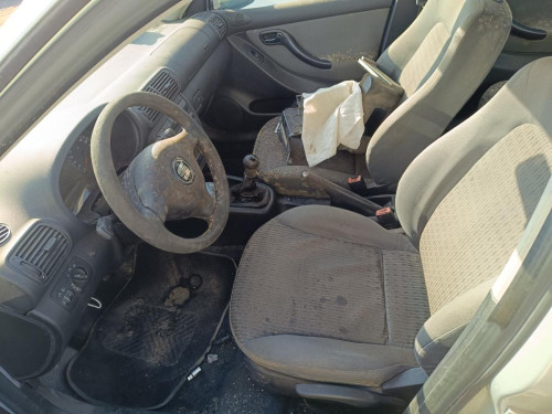  SEAT TOLEDO (1M2) 
