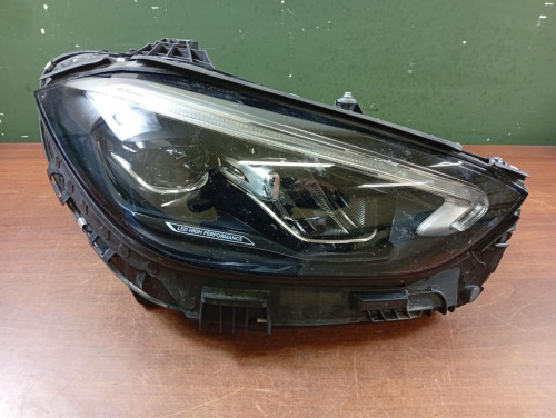 FARO DERECHO Mercedes-Benz CLASE C (BM 206) BERLINA 