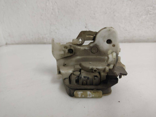 CERRADURA PUERTA TRASERA DERECHA NISSAN MICRA (K11) 