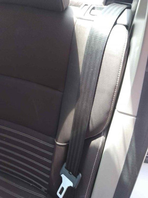 CINTURON SEGURIDAD TRASERO IZQUIERDO