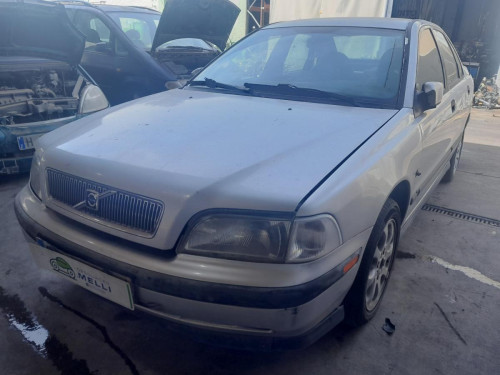  VOLVO S40 BERLINA 