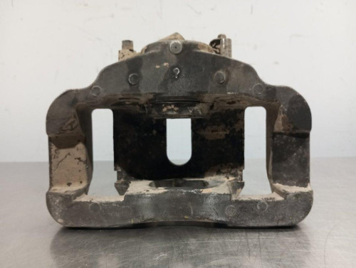 PINZA DE FRENO DELANTERA IZQUIERDA 
