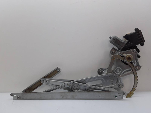 ELEVALUNAS DELANTERO DERECHO Toyota AURIS (E18) 