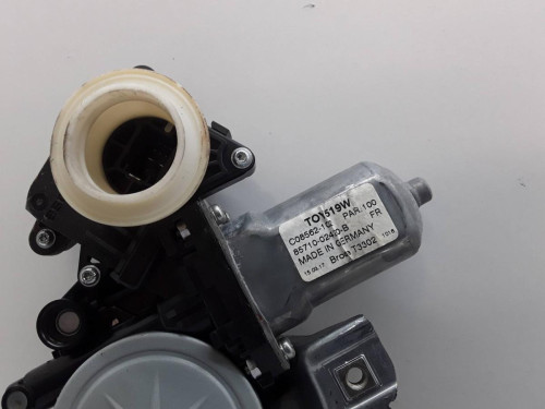 ELEVALUNAS DELANTERO DERECHO Toyota AURIS (E18) 
