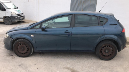 SEAT LEON (1P1) — vehículo donante para recambios 