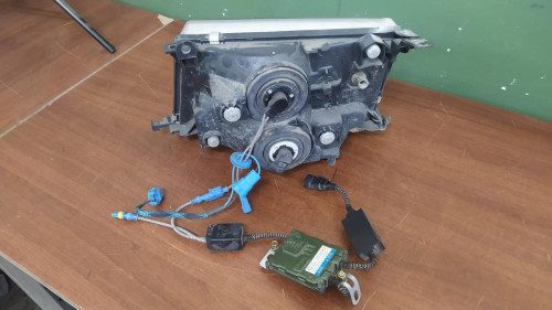 FARO DERECHO TOYOTA LAND CRUISER (J10) 