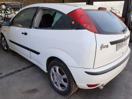  FORD FOCUS BERLINA (CAK) 