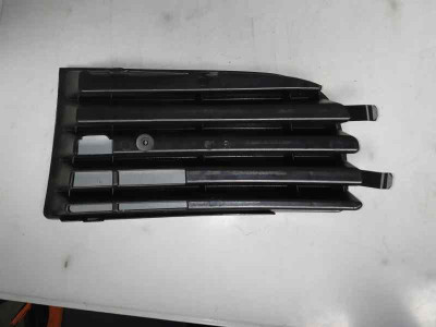 REJILLA PARAGOLPES DERECHA