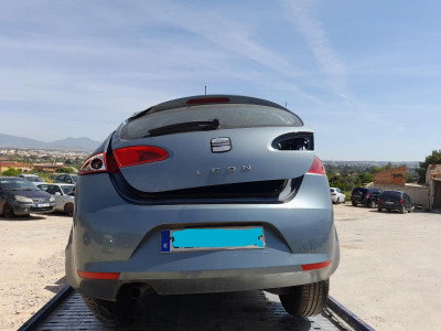 SEAT LEON (1P1)
