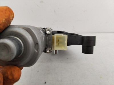 MOTOR ELEVALUNAS DELANTERO IZQUIERDO