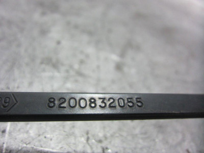 BRAZO LIMPIA DELANTERO IZQUIERDO