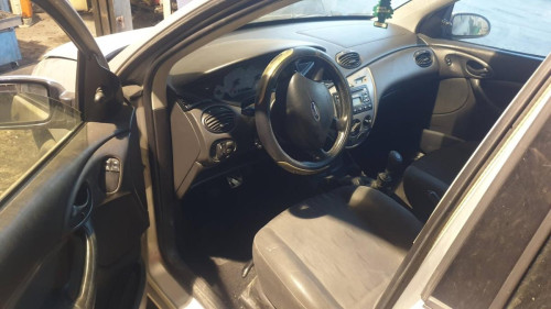  FORD FOCUS BERLINA (CAK) 