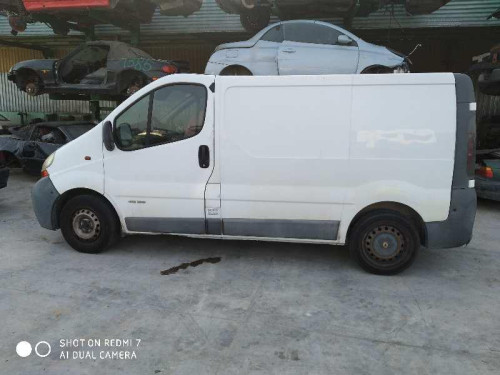  RENAULT TRAFIC II FURGÓN 