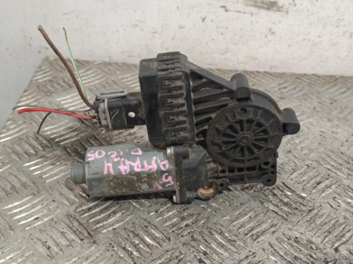  MOTOR ELEVALUNAS DELANTERO IZQUIERDO 