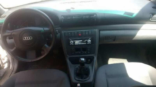  AUDI A4 BERLINA (B5) 