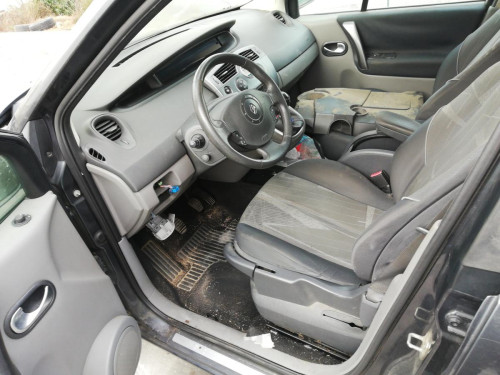 RENAULT SCENIC II (JM) — vehículo donante para recambios 