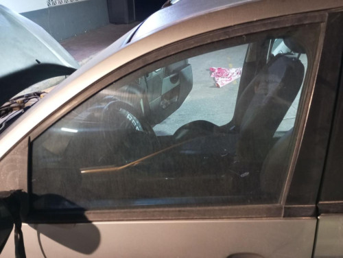 LUNA DELANTERA IZQUIERDA FORD FIESTA (CBK) 