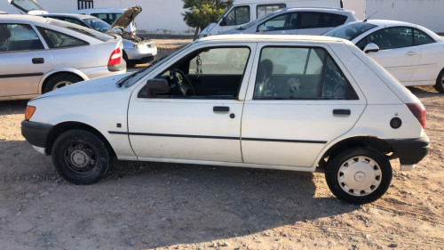 FORD FIESTA BERL./COURIER — автомобиль-донор на запчасти 