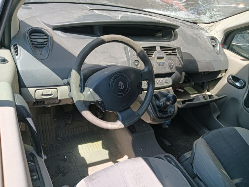 RENAULT SCENIC II (JM) — vehículo donante para recambios 