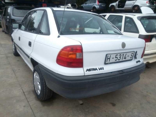  OPEL ASTRA F BERLINA 