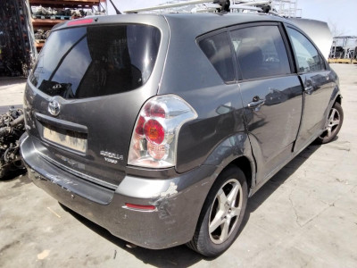 TOYOTA COROLLA VERSO (R1)