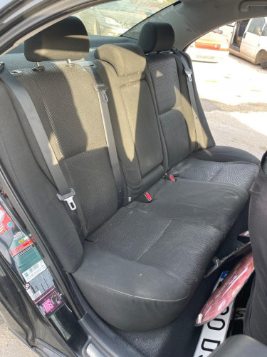 ASIENTOS TRASEROS Toyota AVENSIS BERLINA (T25) 