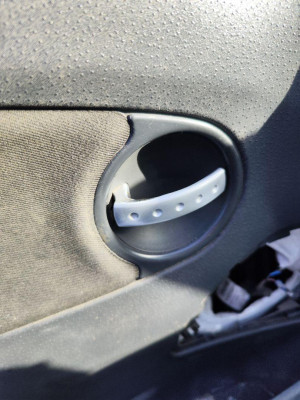 MANETA INTERIOR DELANTERA IZQUIERDA