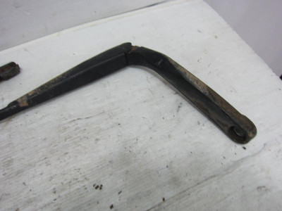 BRAZO LIMPIA DELANTERO IZQUIERDO, VOLKSWAGEN, POLO IV (9N3)