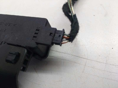  CERRADURA MALETERO / PORTON BMW SERIE 3 BERLINA (E46) 