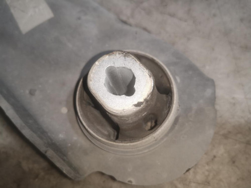 BRAZO SUSPENSION DELANTERO IZQUIERDO Renault MEGANE IV BERLINA 5P 