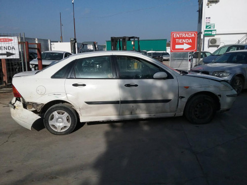 FORD FOCUS BERLINA (CAK) 