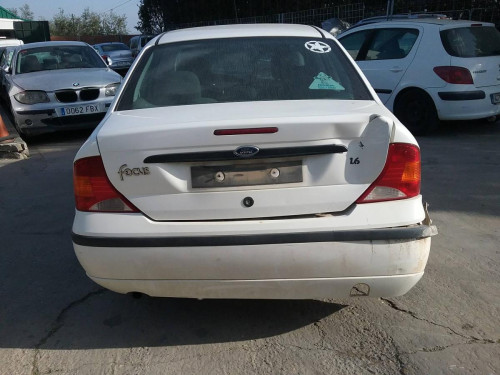  FORD FOCUS BERLINA (CAK) 