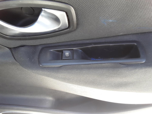 MANDO ELEVALUNAS TRASERO DERECHO Renault SCENIC III (JZ) 