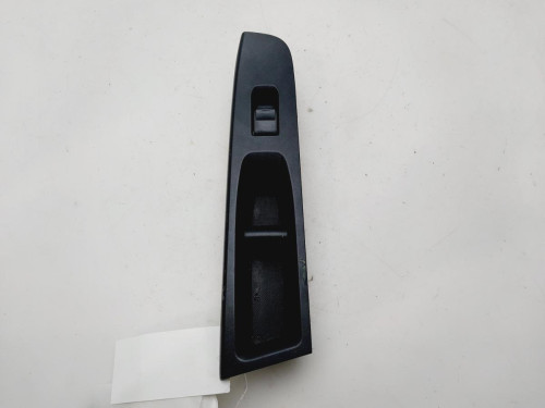 MANDO ELEVALUNAS DELANTERO DERECHO Toyota YARIS (P13) 