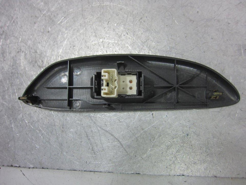  TOYOTA YARIS (NCP1/NLP1/SCP1) 