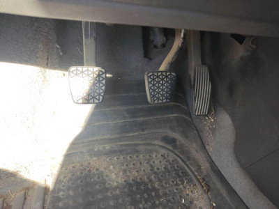 PEDAL EMBRAGUE